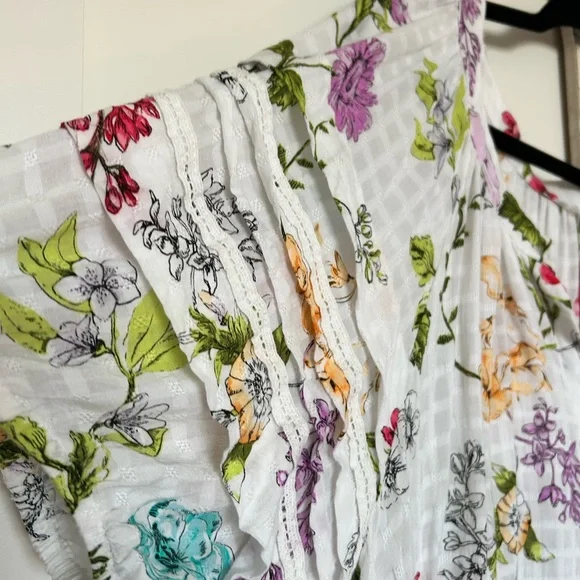 Jane and Delancey Multicolor Floral Blouse - Picture 4 of 7